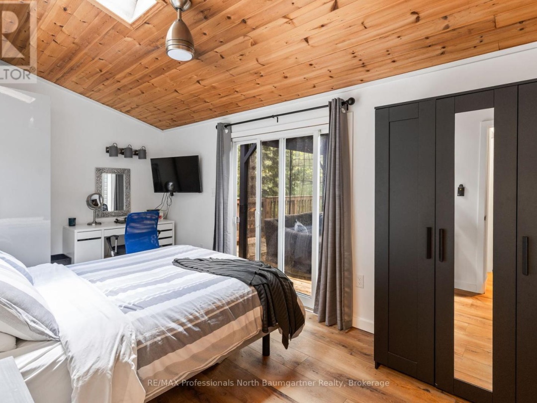 2129 Telephone Bay Road, Highlands East