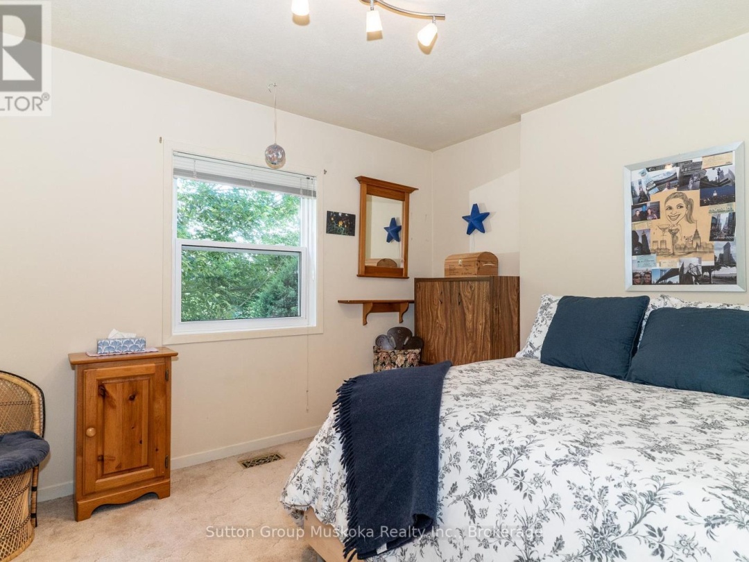 12 SILVER OAKS CRESCENT, 