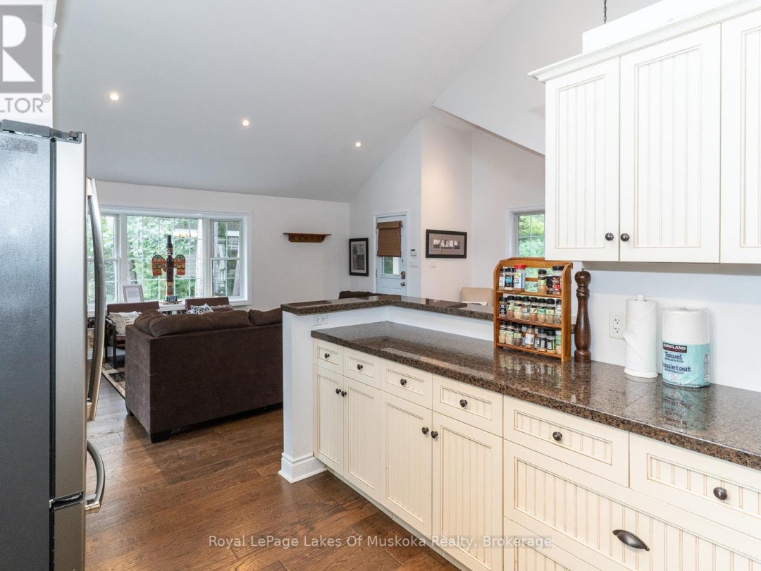 49 PINETREE ROAD, Loon Lake