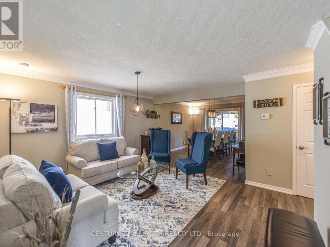 60 Simcoe Road, Lake Simcoe