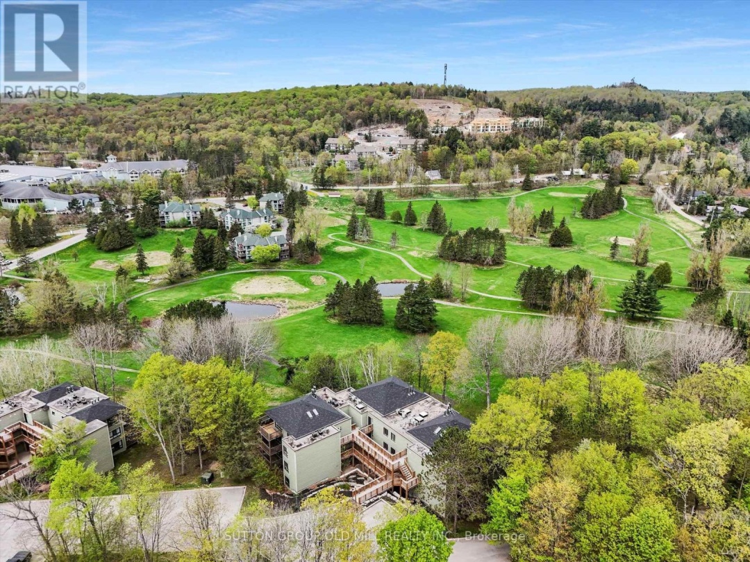 203 26 Deerhurst Drive, Peninsula Lake