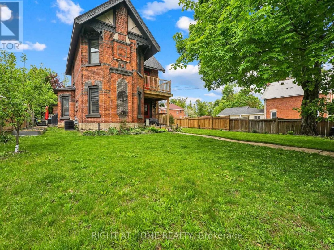 182 Nottawasaga Street, Orillia
