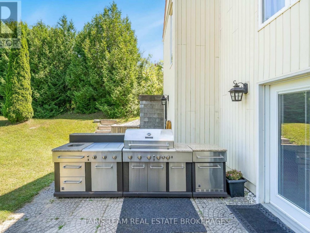 249 MEDONTE SIDEROAD 2, 