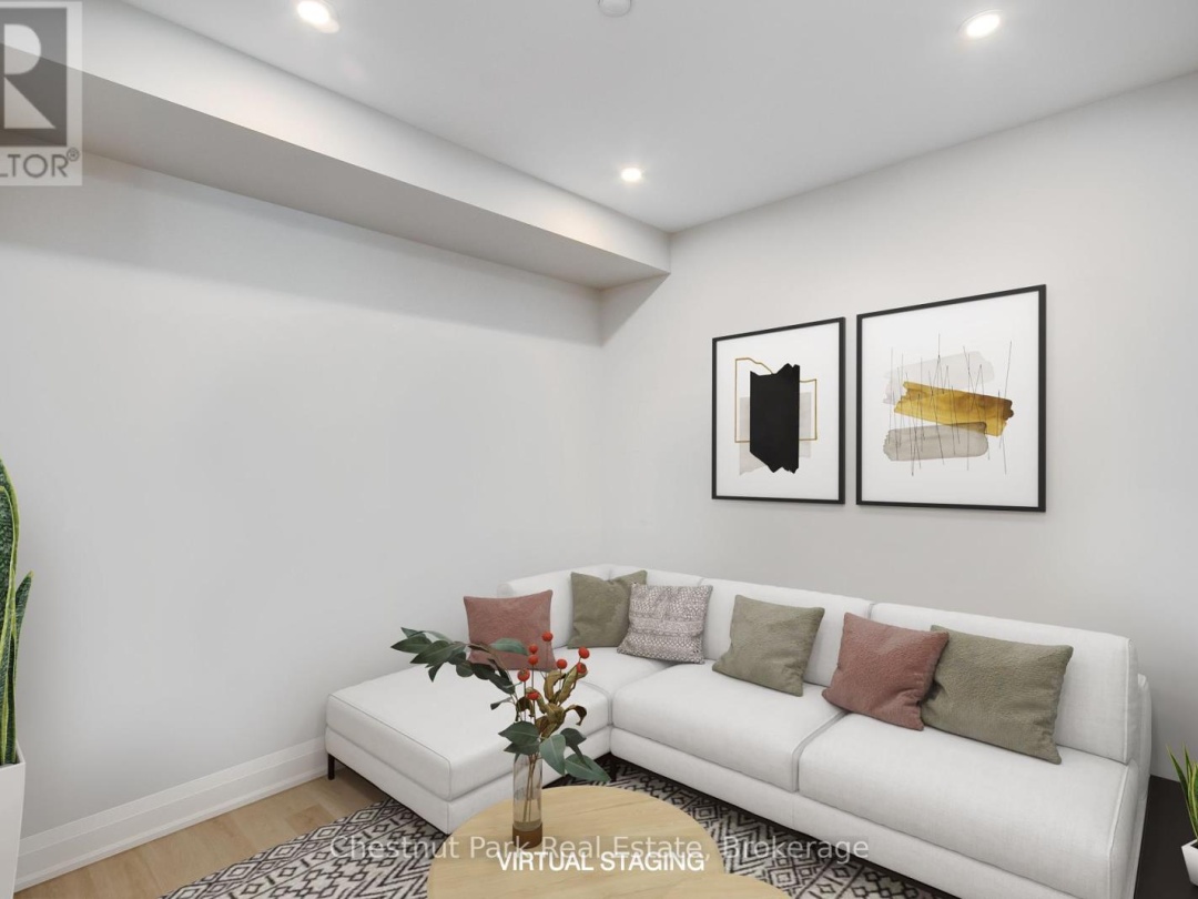 205 200 Anglo Street, South Muskoka Lake