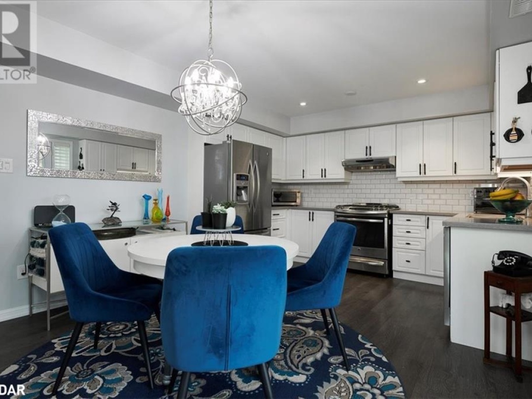 15 CARNOUSTIE Lane, 