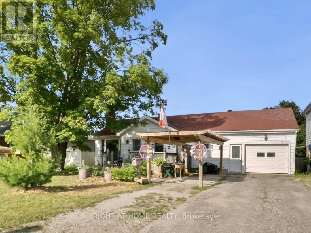 392 BAYVIEW PARKWAY, 