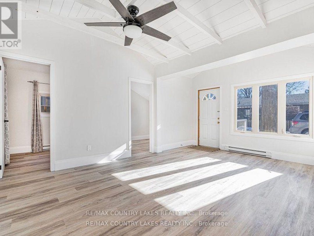 10 Ridge Avenue, Ramara
