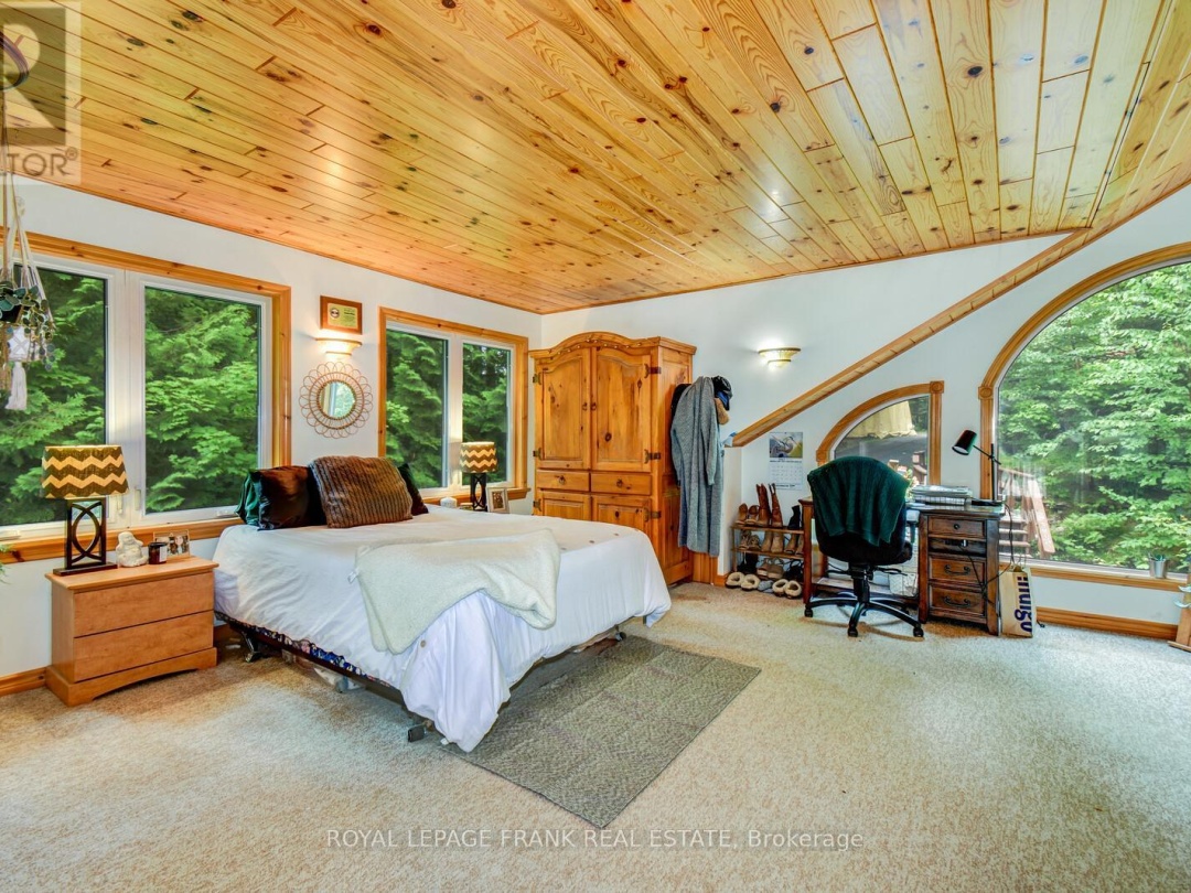 1013 MERRICK DRIVE, Wood Lake