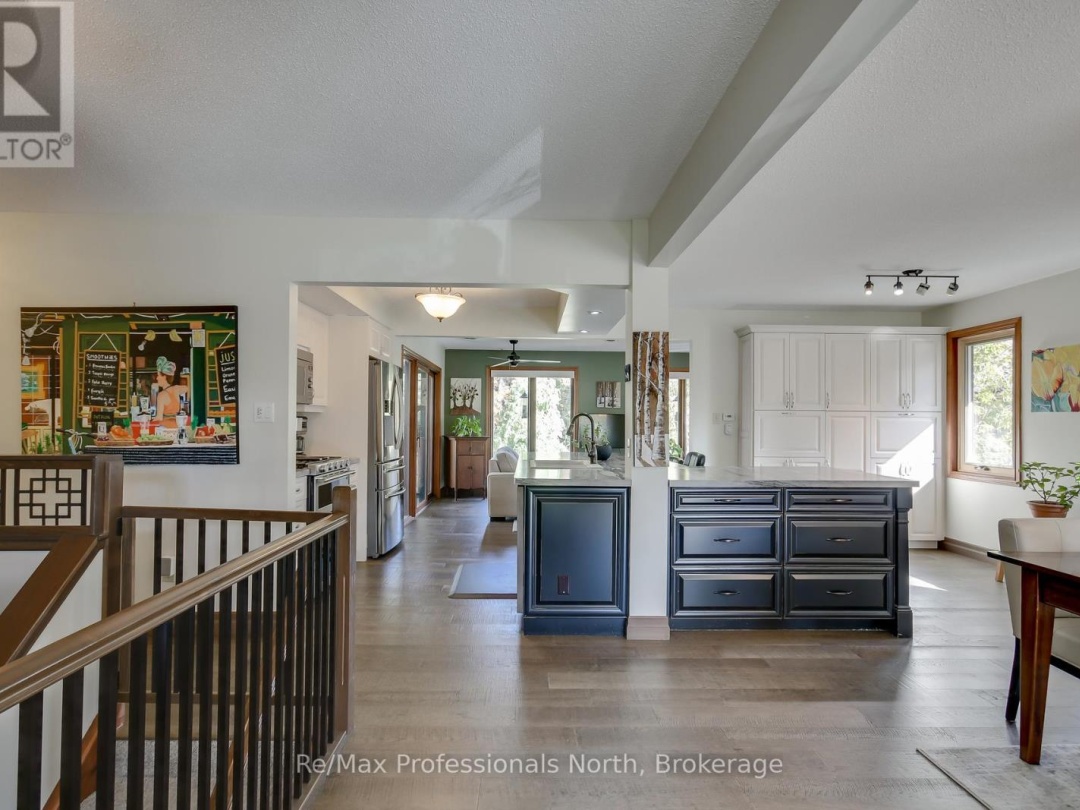 324 Bethune Drive N, Gull Lake
