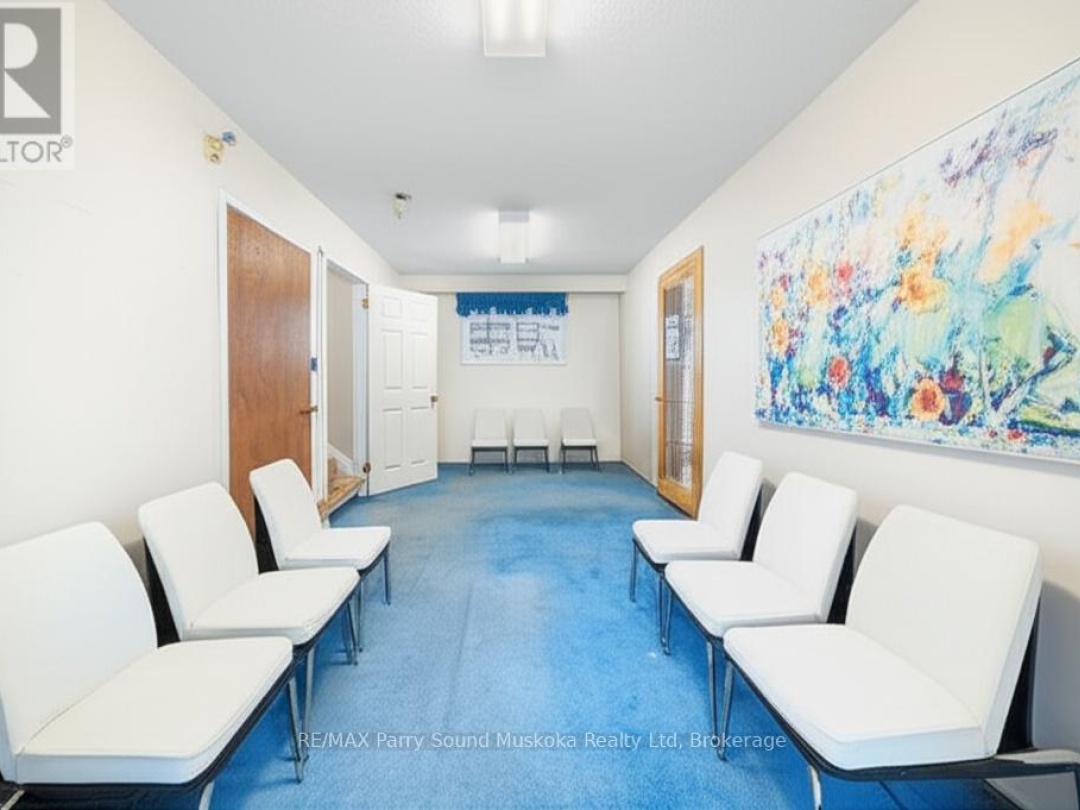 2 WILLIAM STREET, Parry Sound