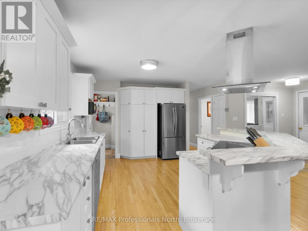 9 BEACON LANE, 