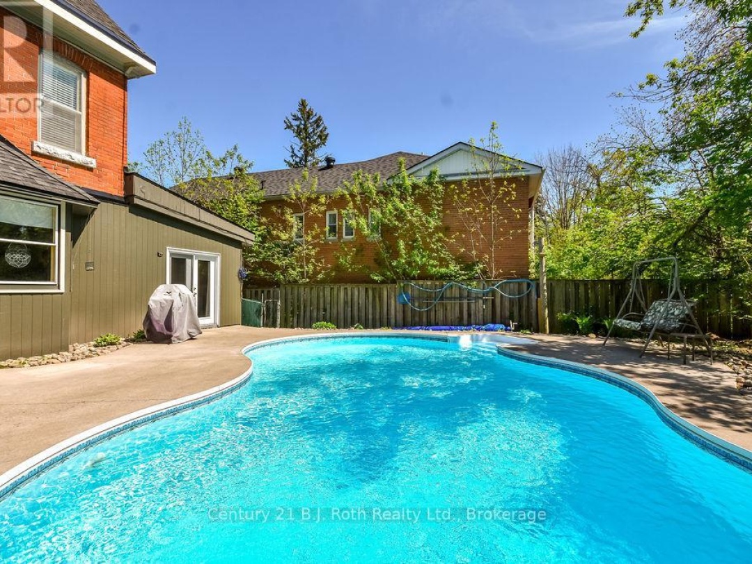 135 PETER STREET N, Orillia