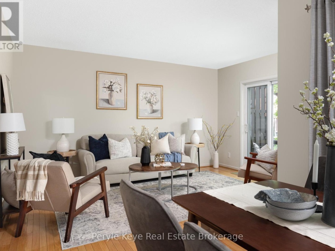 2 63 Southbank Drive, Lake Muskoka