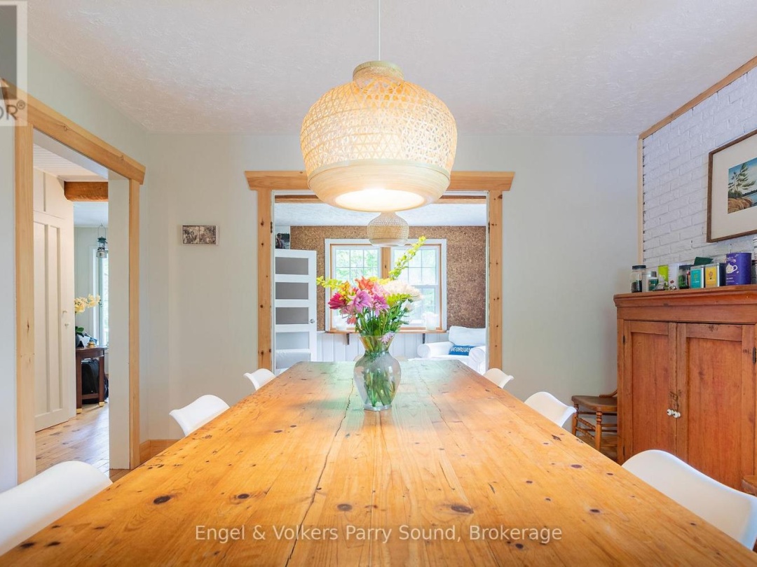 6 HARMONY LANE, 