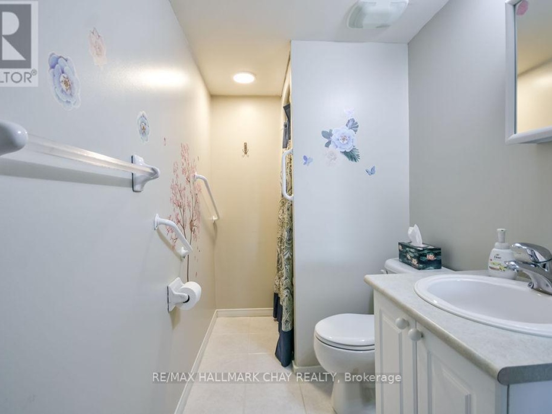 203 - 125 BOND STREET, 