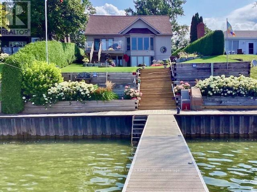 24 MCLENNANS BCH ROAD, Lake Simcoe