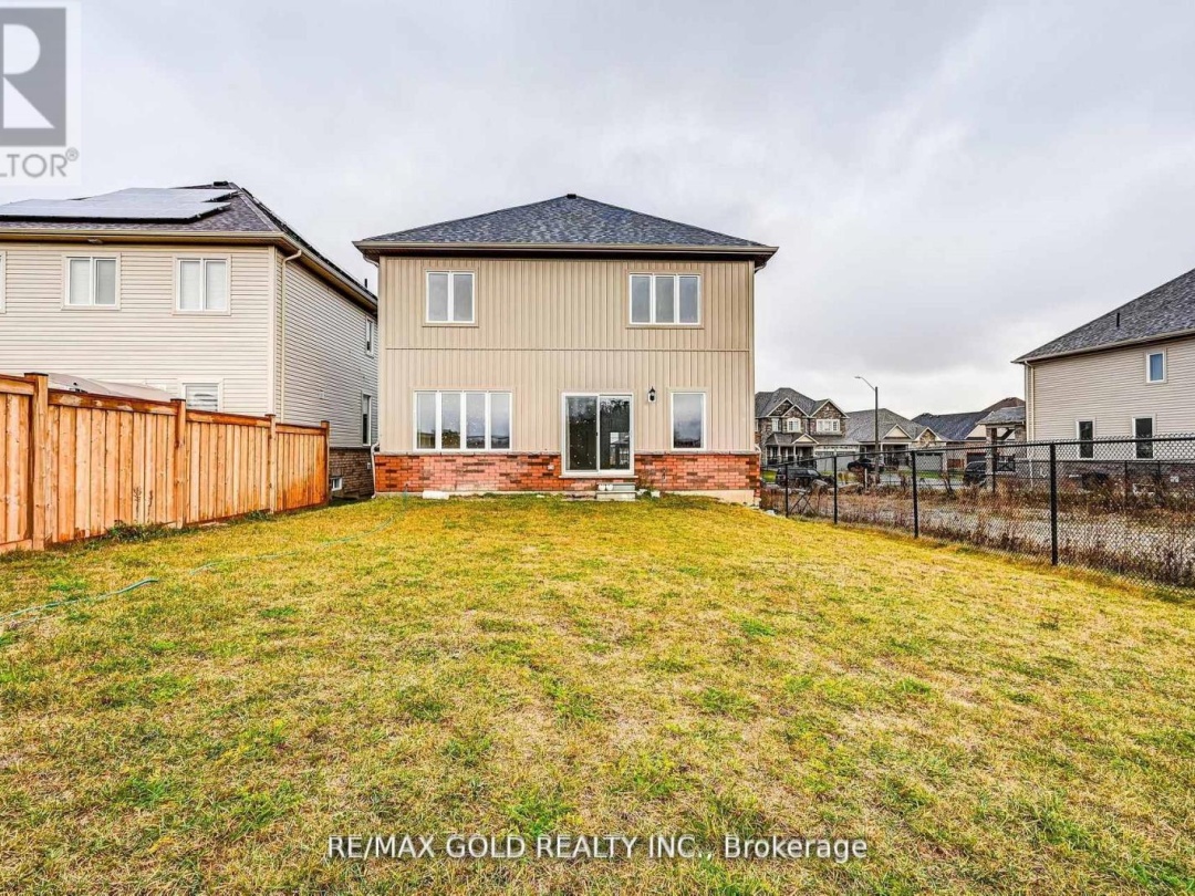 84 Atlantis Drive W, Orillia
