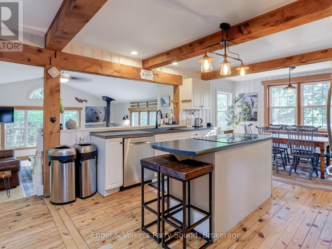 6 HARMONY LANE, 