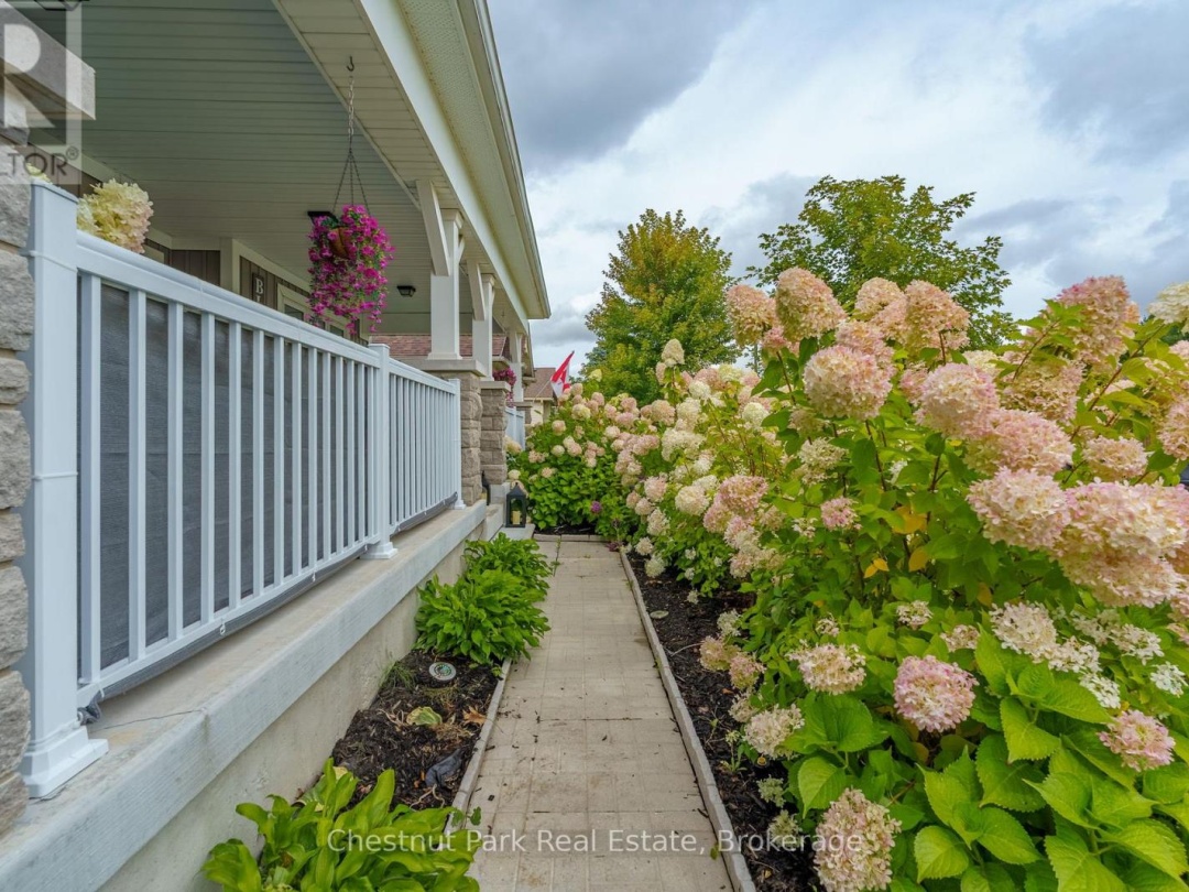 17 WINDSONG CRESCENT, 