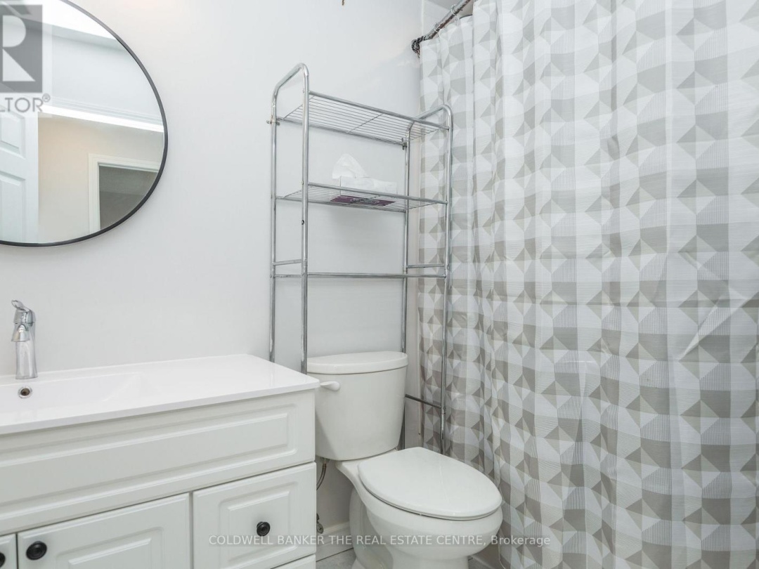 302 - 125 BOND STREET, 