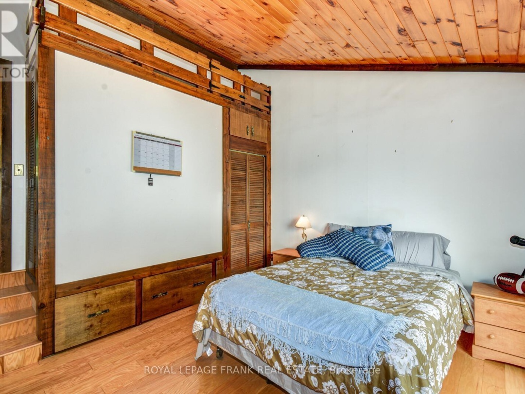 1013 MERRICK DRIVE, Wood Lake