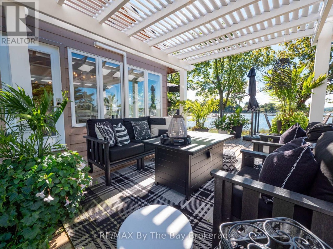 4476 ISLAND 1040/LITTLE BEAUSOLEIL ISLAND, 