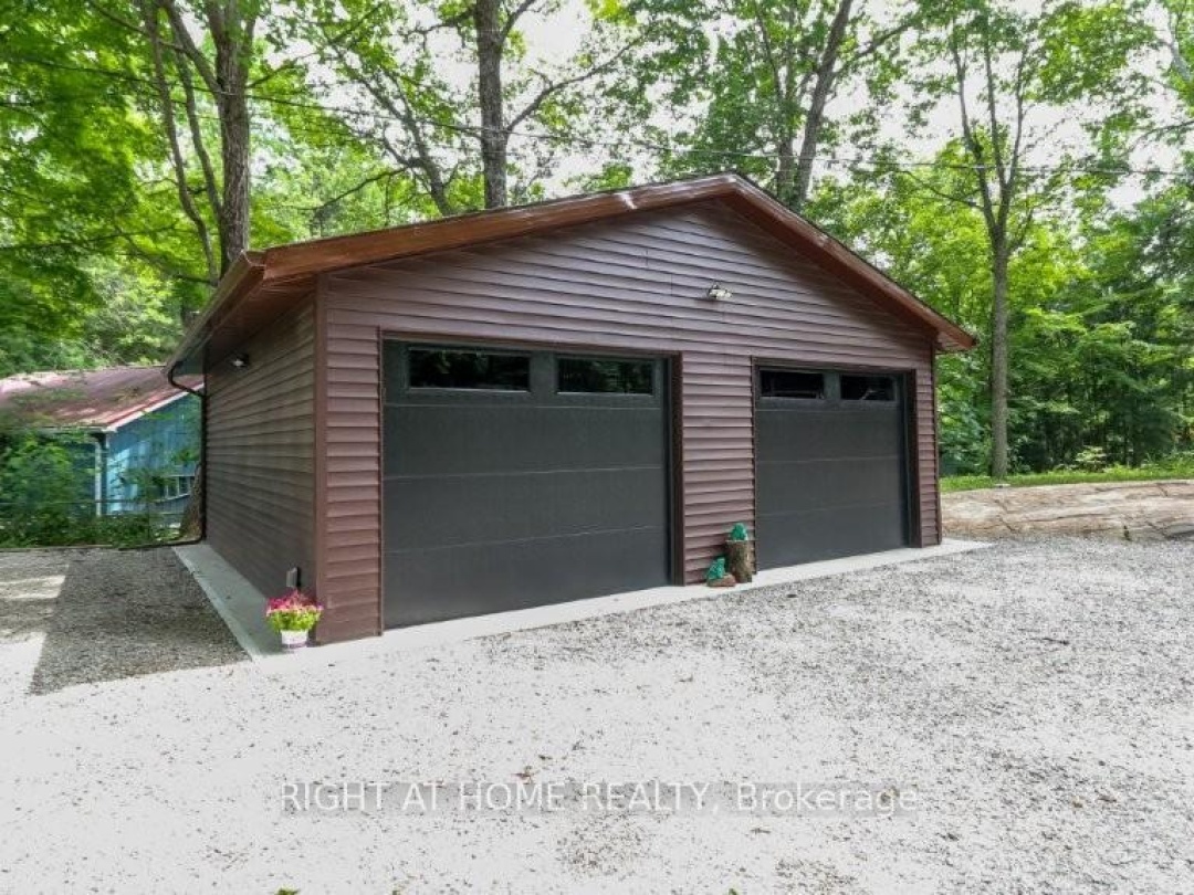 7459 ISLAND CRESCENT, 