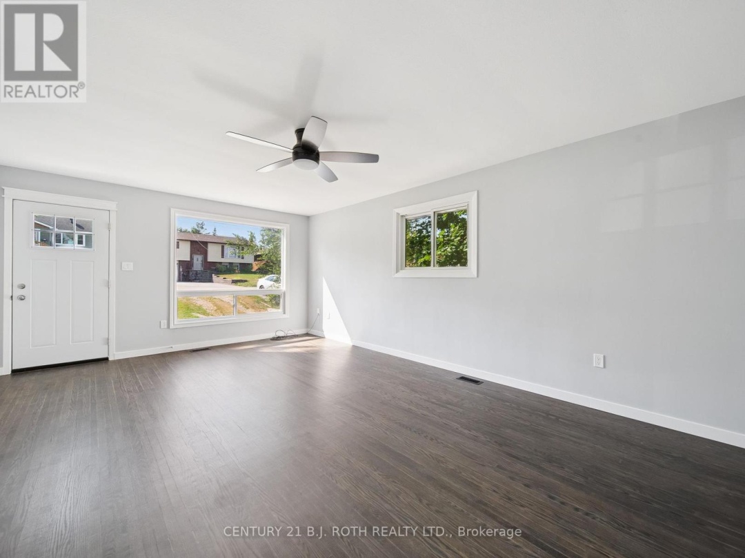 138 SIMCOE STREET, 