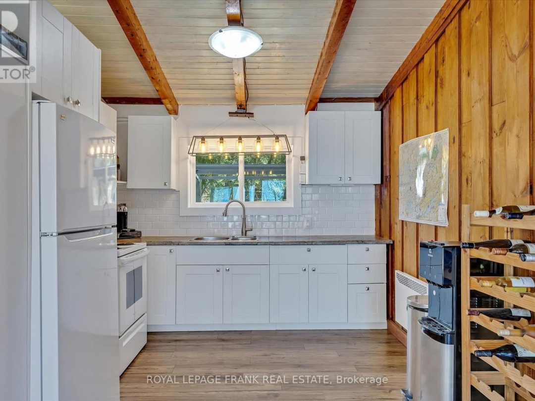 8 DAISY TRAIL, Sturgeon Lake