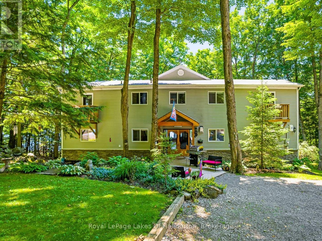 1047 Balmoral Lane, Trooper Lake