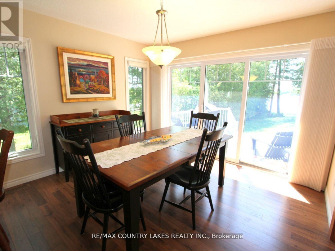275 MCGUIRE BEACH ROAD, Canal Lake