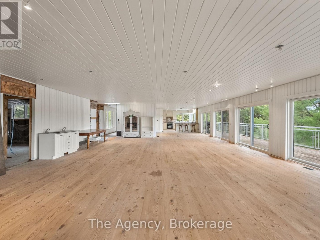 80 Tall Timbers Road, Lake Joseph