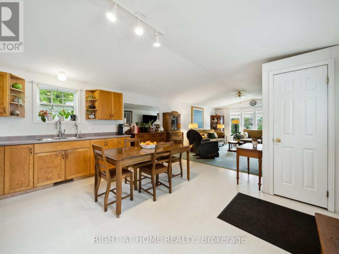 4117 ASH CRESCENT, 