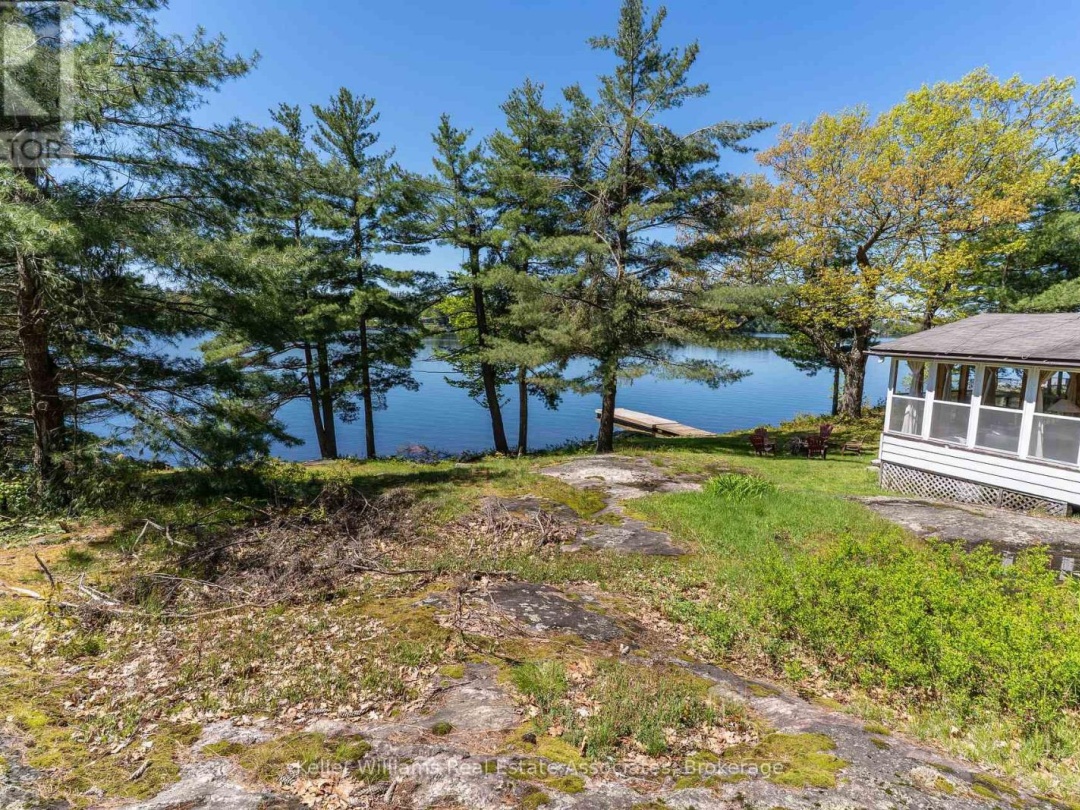 Unit 2 1200 North Shore Drive, Gull Lake