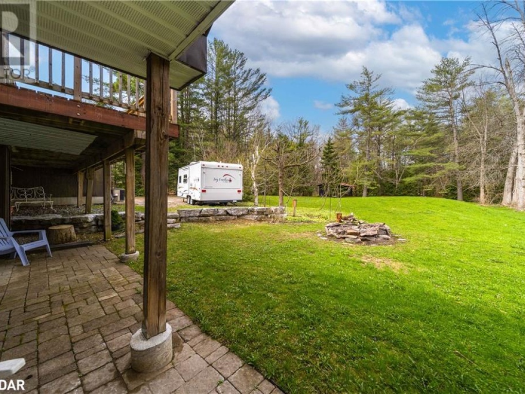 1936 Peninsula Point Road, Sparrow Lake