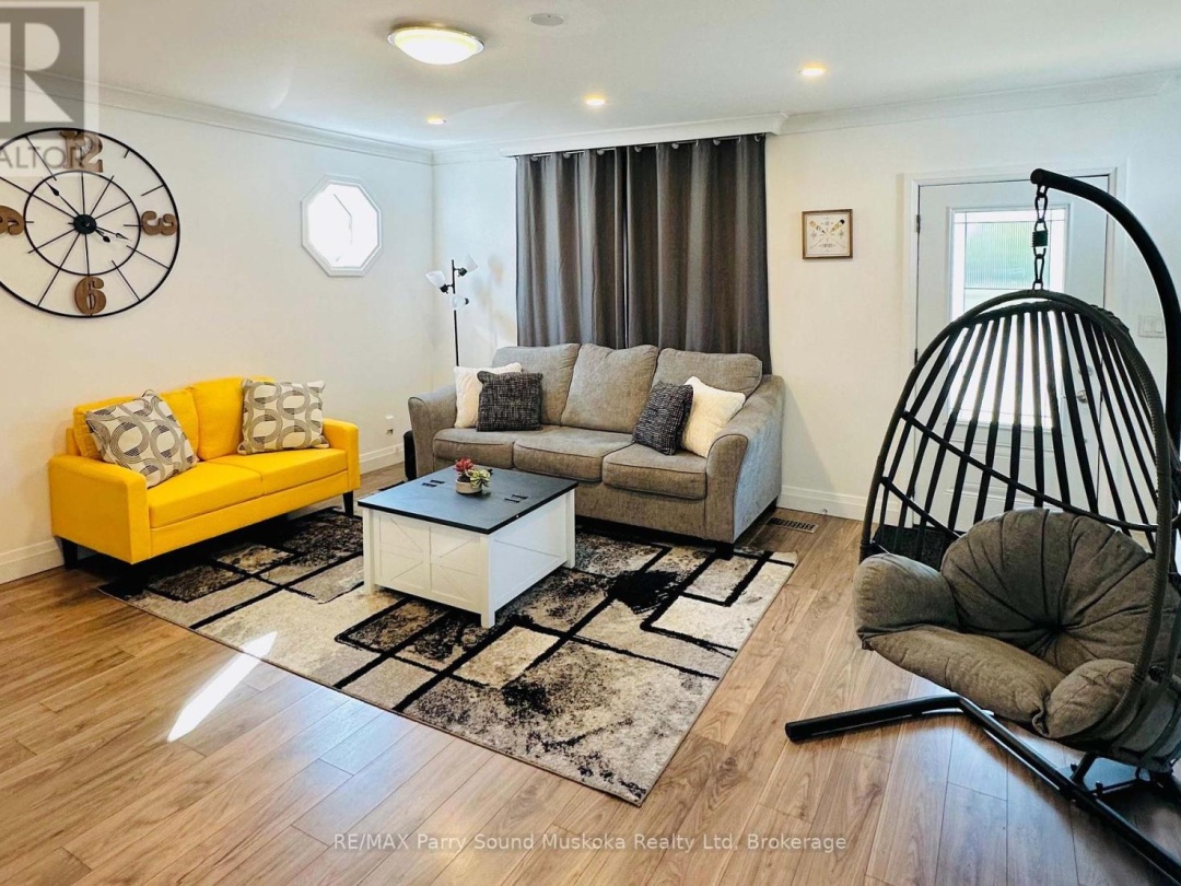 77 Church Street, Parry Sound