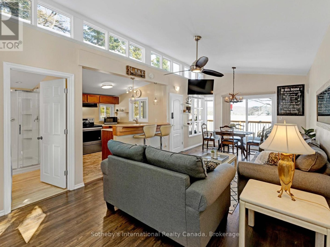 1028 Hillcrest Lane, Halls Lake