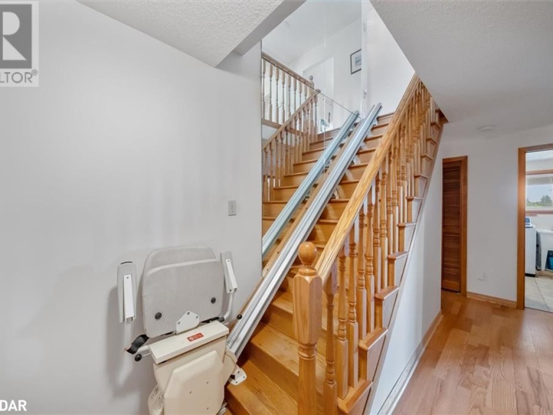 381 Country Club Circle, Pigeon Lake