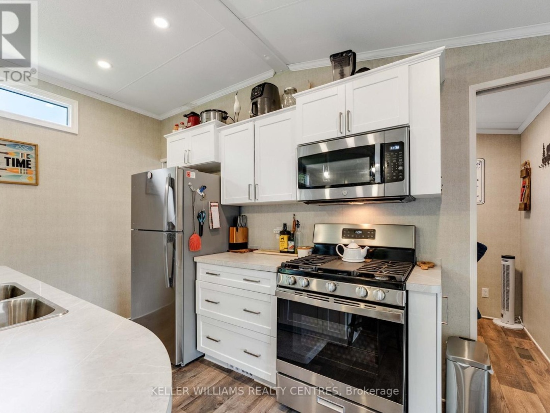 #38 Lakeridge 1047 Bonnie Lake Camp Road, Bracebridge (Macaulay)
