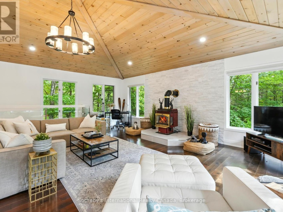 1060 NORTH KAHSHE LAKE ROAD, Kahshe Lake