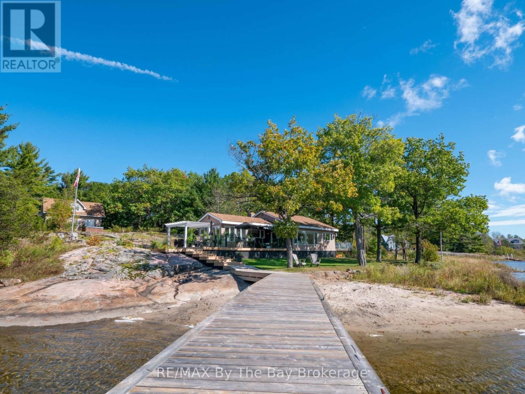 4476 ISLAND 1040/LITTLE BEAUSOLEIL ISLAND, 