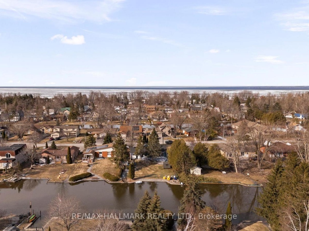13 Pinetree Court, Lake Simcoe