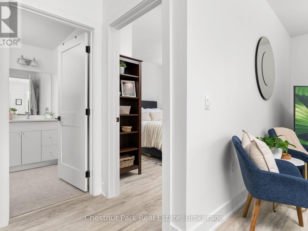 109 - 18 CAMPUS TRAIL, 