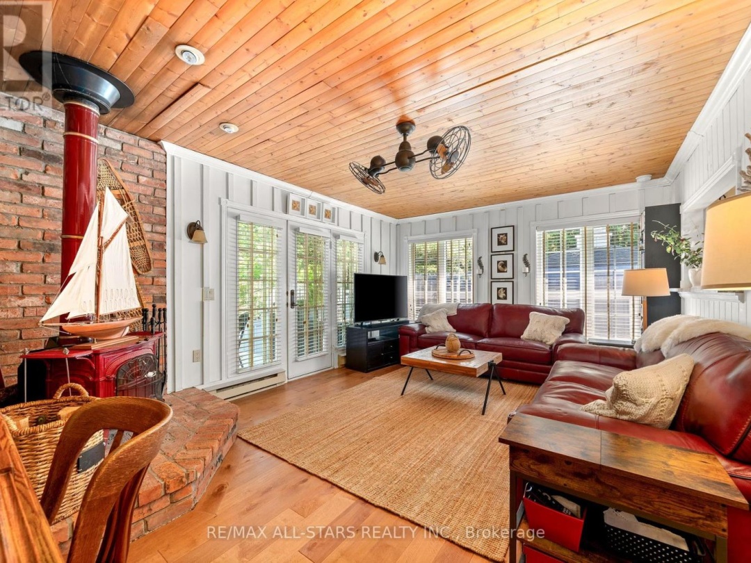 50 BAYVIEW ESTATE ROAD, 
