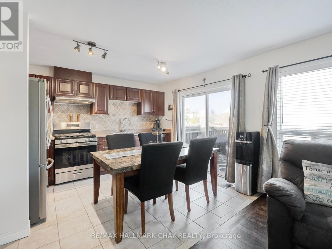 5 800 West Ridge Boulevard, Orillia