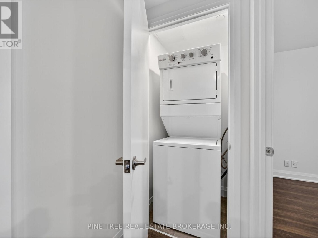 305 - 58 LAKESIDE TERRACE, 