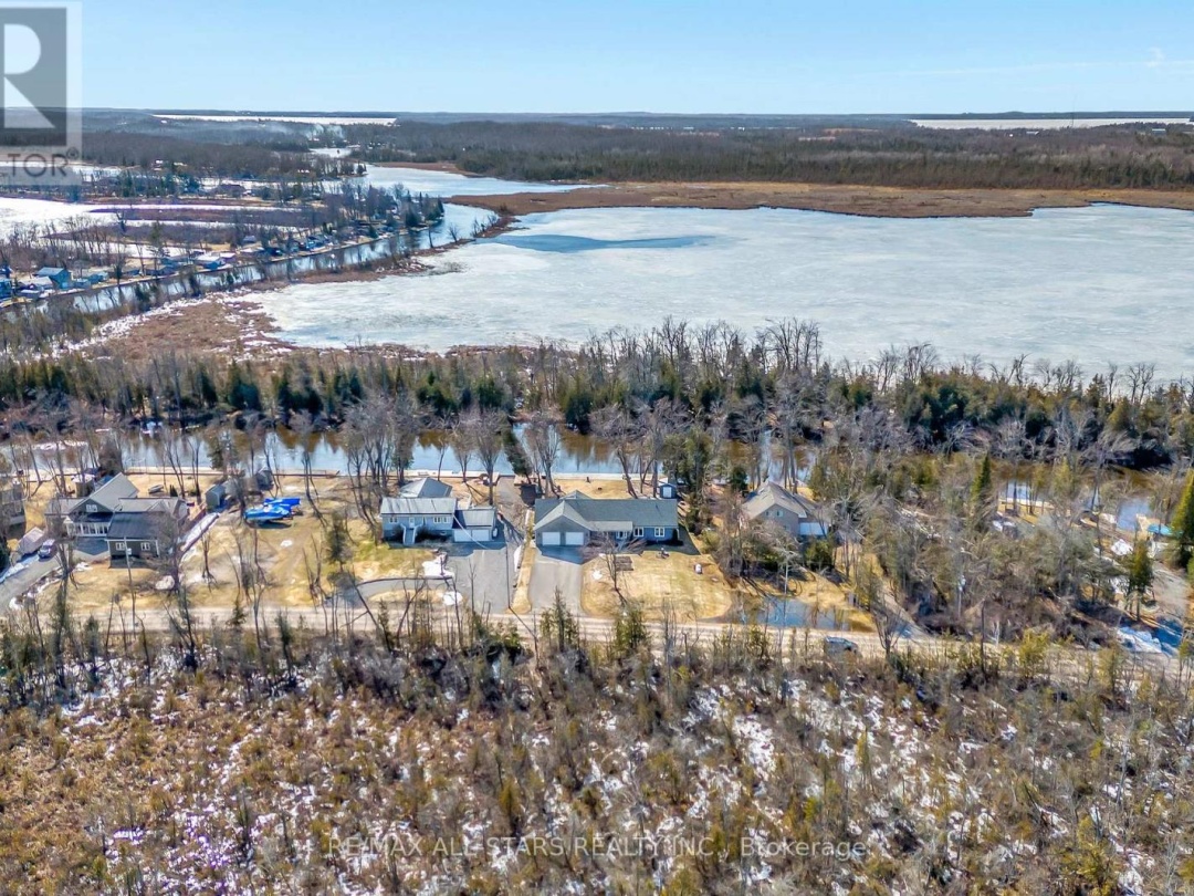 210 Moorings Drive, Burnt Lake