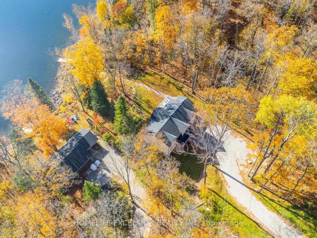 1284 True North Road, Drag Lake