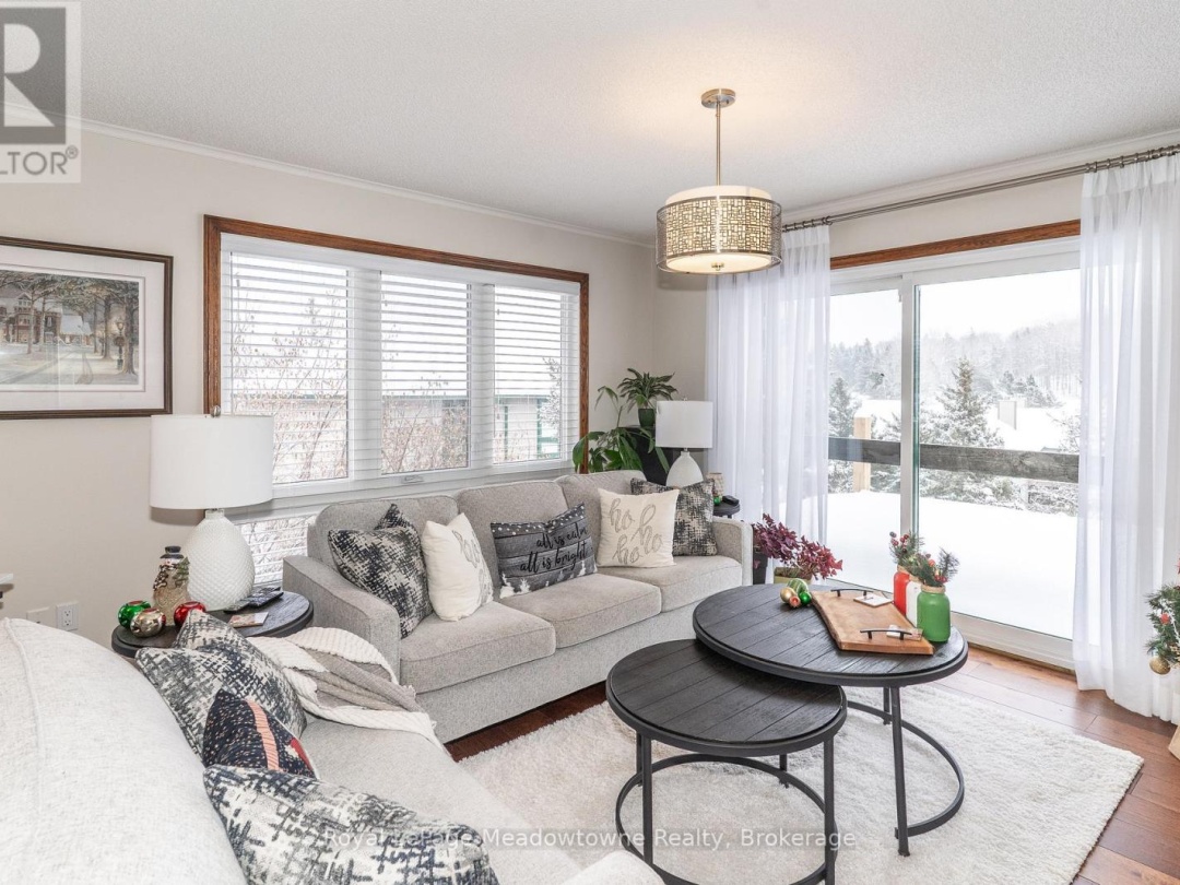 301 - 34 DEERHURST GREENS ROAD, 