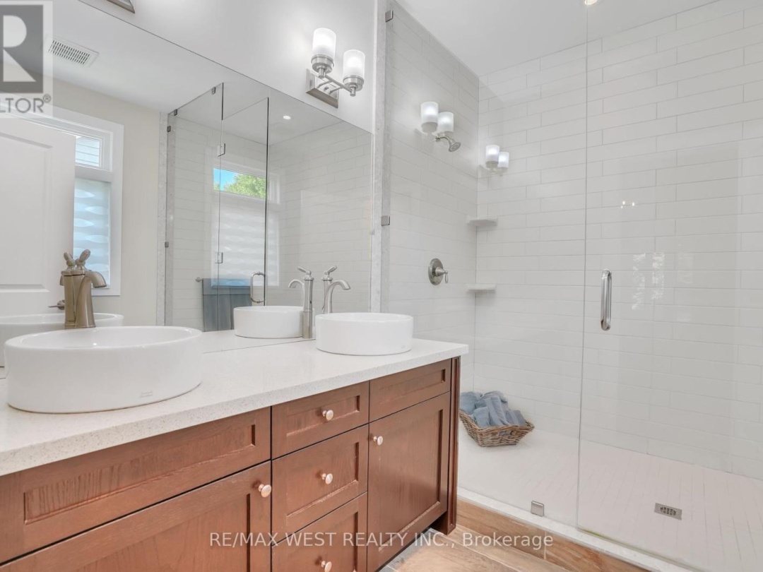 8 WESTWIND COURT, 